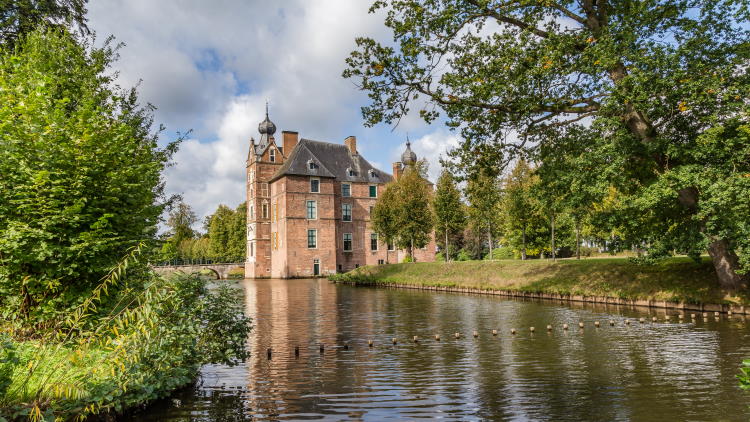 Castle Cannenburch in Vaassen, Gelderland