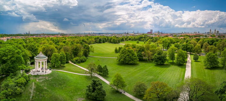 Englische Garten in München eine der größten Parkanlagen der Welt