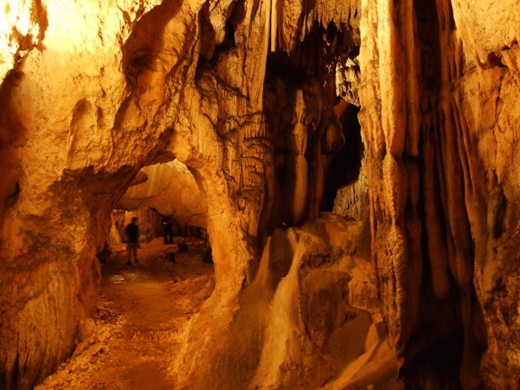 Cerovac Höhlen Velebit