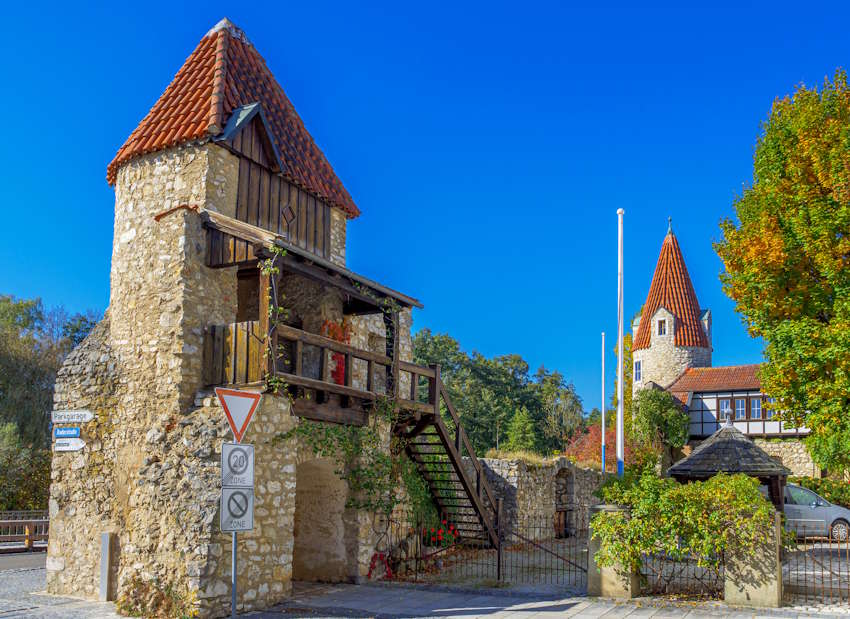 Teile der Stadtmauer von Abensberg
