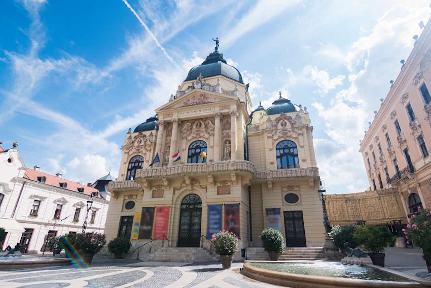 Nationaltheatergebäude in Pecs